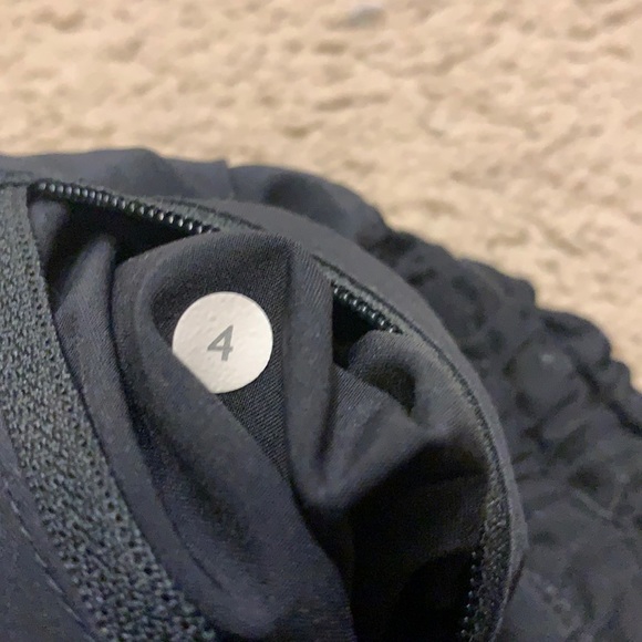 Lululemon shorts - Picture 5 of 6